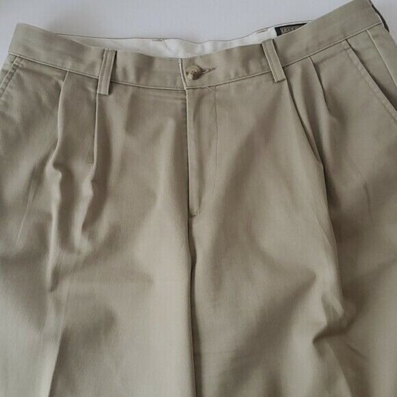 levi Strauss Pleated Khakis Chino Tan Classic Fit Straight Leg Size 34 x 34 - Picture 8 of 9